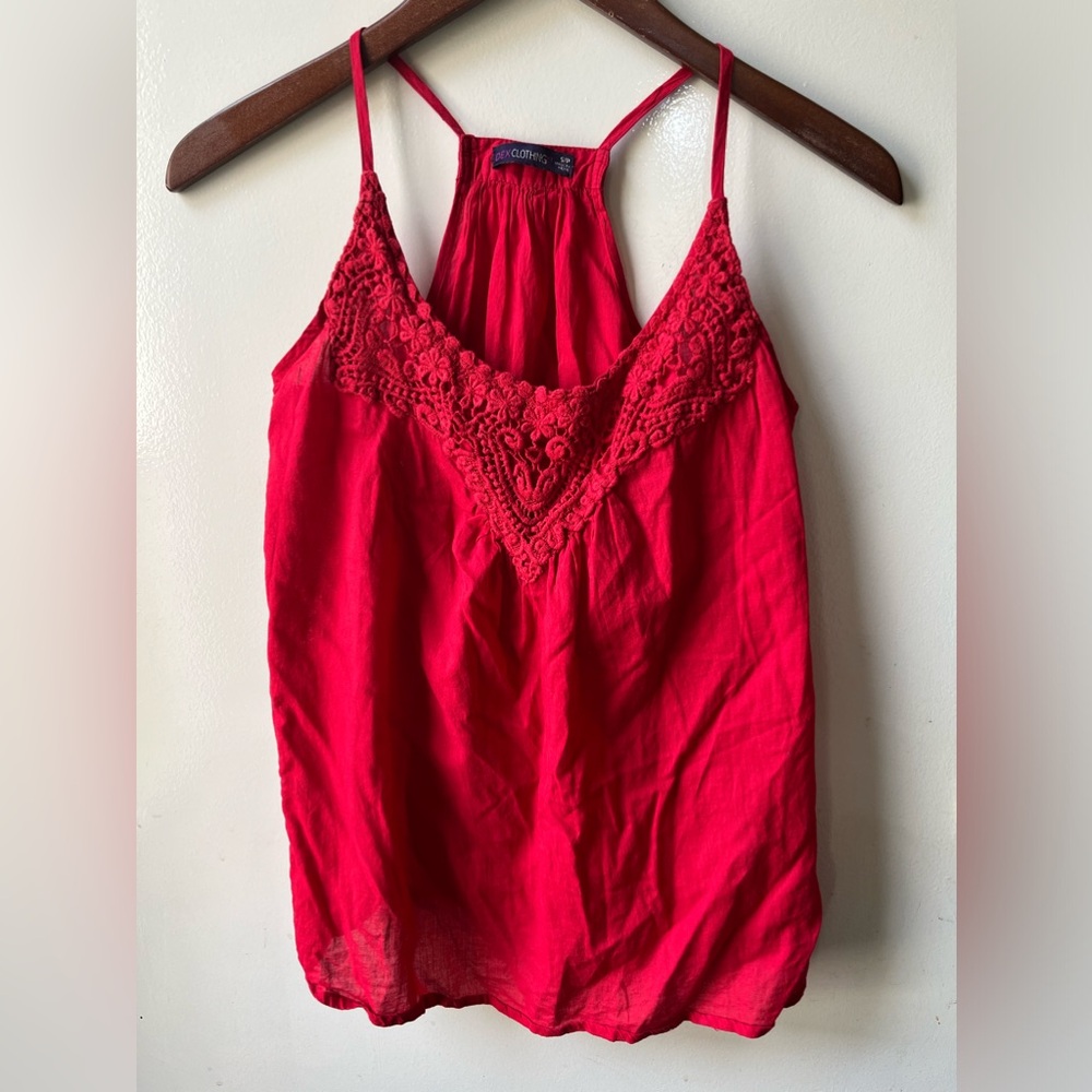 3/$25 Dex crochet design sewn on red size small cotton top